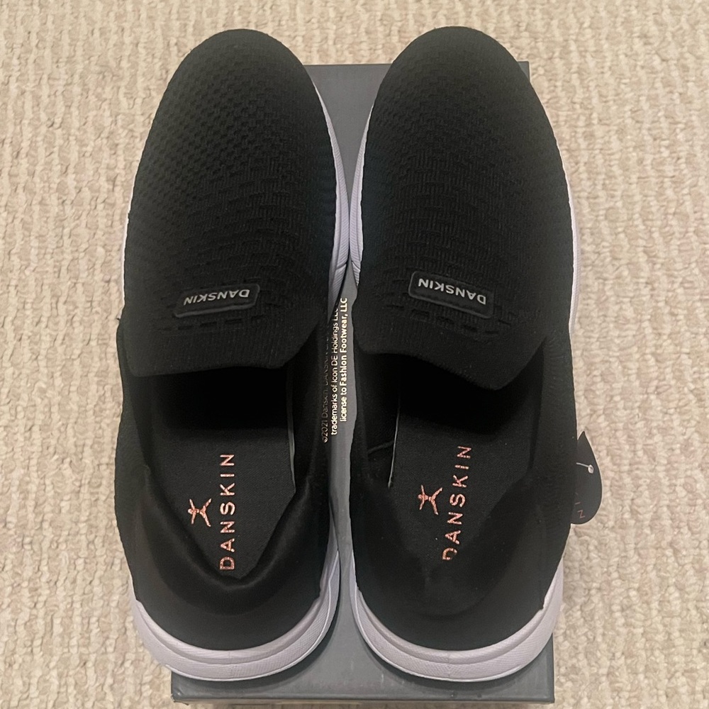 NIB Danskin Women’s Slide Slip-On Shoes in Size 10